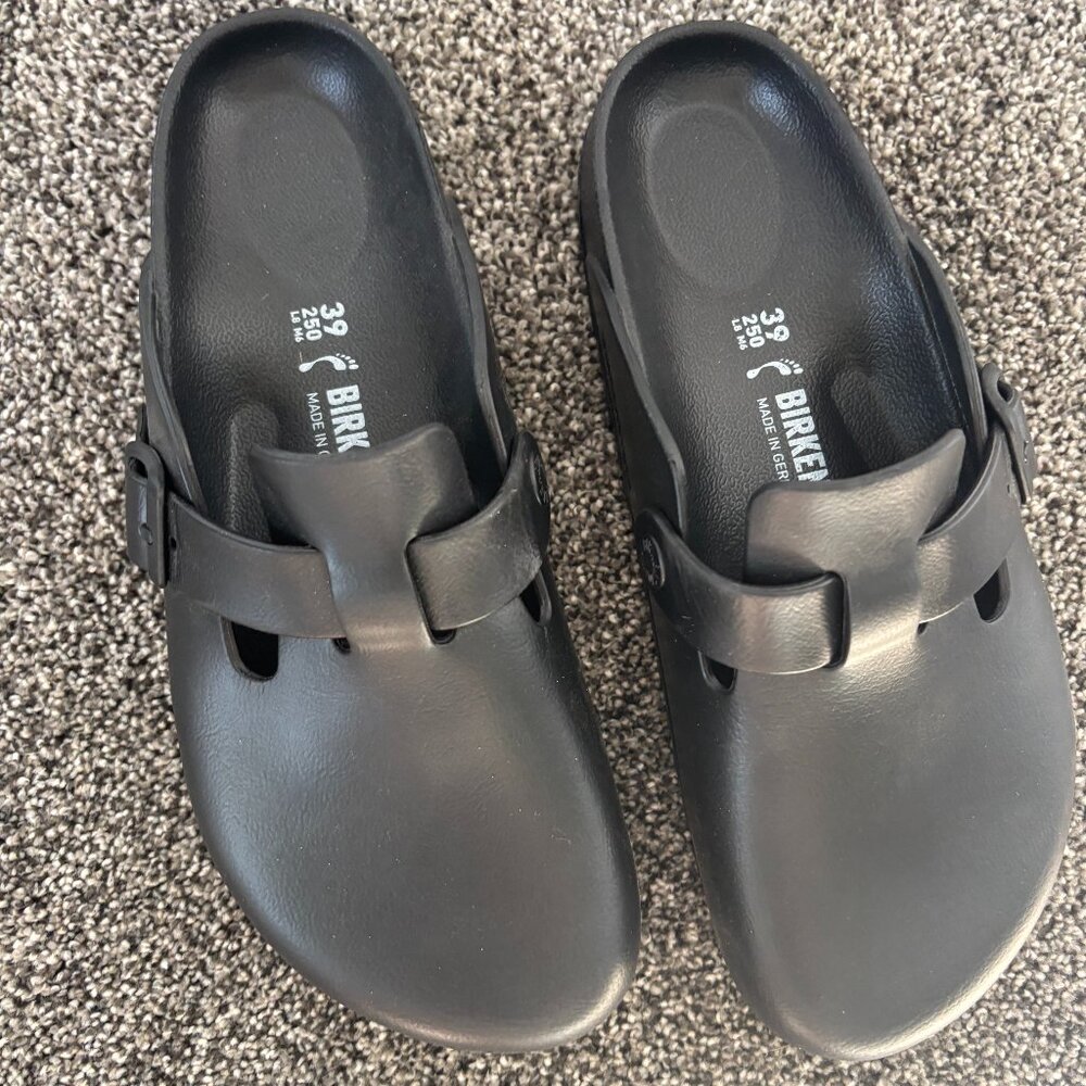 Black birkenstock clogs